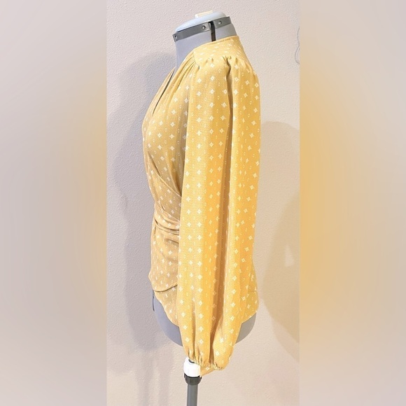 NWOT Hinge Golden Yellow Wrap Top Size Small Jacquard Long Sleeve Blouse - Picture 6 of 10
